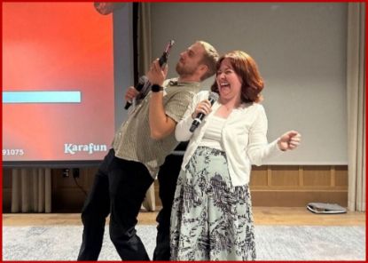 Picture of Diana Floss Karaoke Night